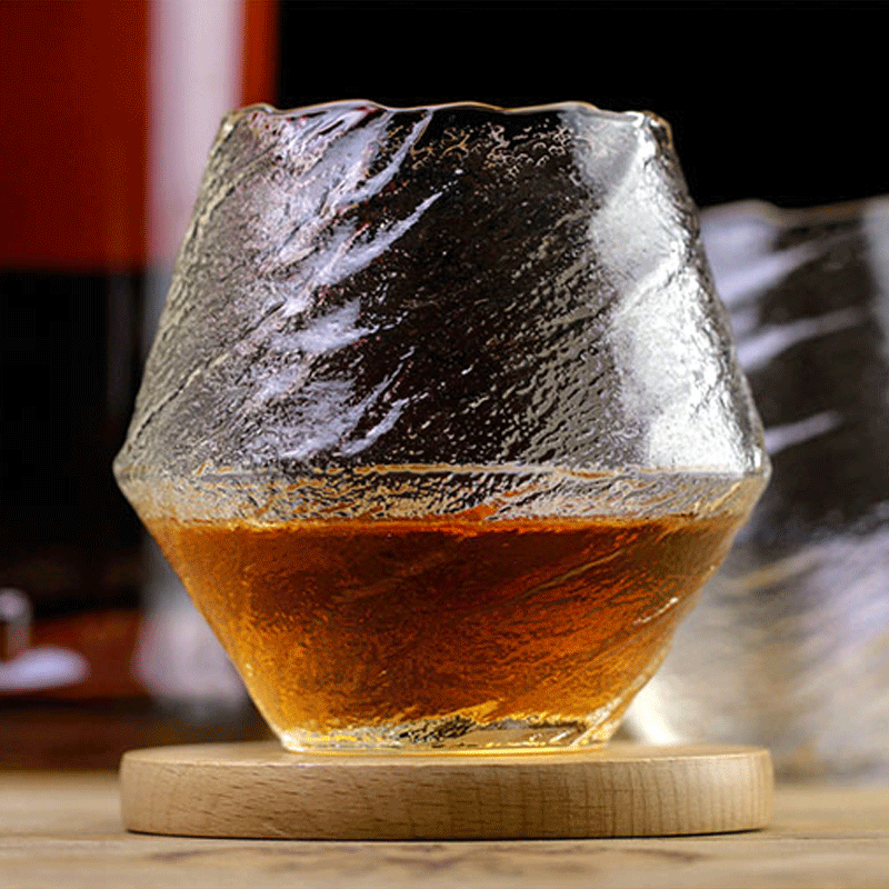 Japanese Snow Whisky Glass - Winter Enchantment and Unique Design