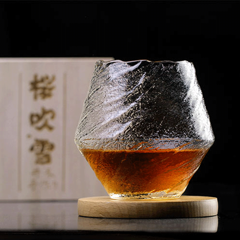 Japanese Snow Whisky Glass with Wooden Gift Box - Winter Enchantment and Unique Design