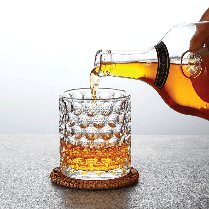 Pouring Whisky in the 3D Pearl Japanese Whisky Glass