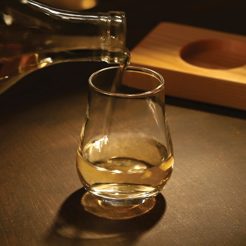 Pouring Whisky in Whisky Glass Set with Natural Wood Tray - Elevate Your Tasting Experience