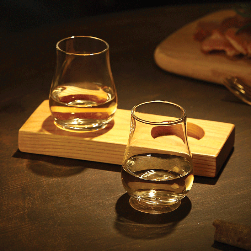 Whisky Glass Set with Natural Wood Tray - Elevate Your Tasting Experience